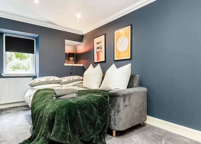 Luxurious Park District Duplex