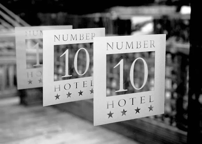 ホテル Number 10 4*