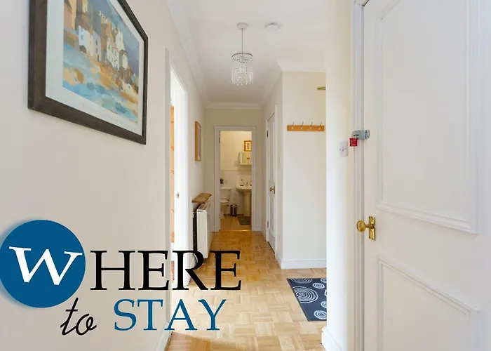 Bright 1 Bedroom Apartment-private Parking Apartament