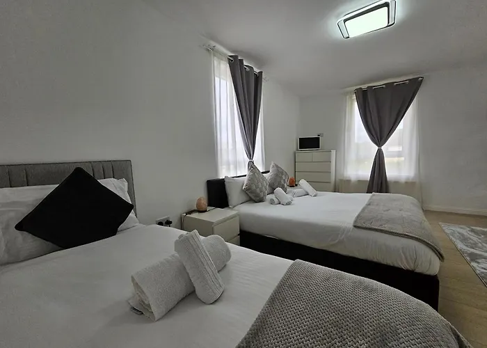 Lovely House With Private Parking! Glasgow! 別荘