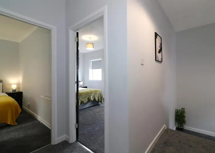 Signature - Huntley House *