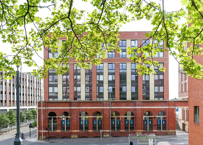 Student Only Merchant In Apartment Glasgow