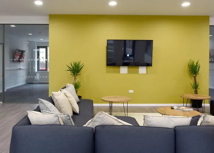 Apartman For Students Only St Mungo's In *