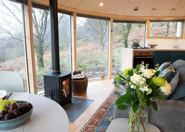 شقة Craigmaddie Muir Roundhouse With Hot Tub Romantic, Luxury, Rural For 2 Near Milngavie