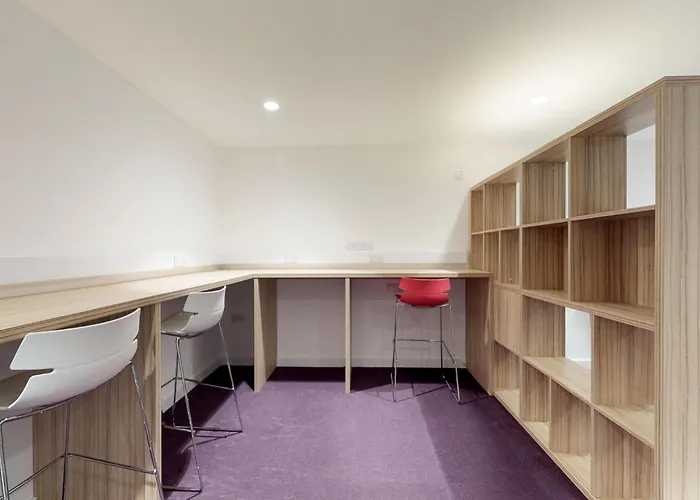 Apartamento For Students Only Abodus St