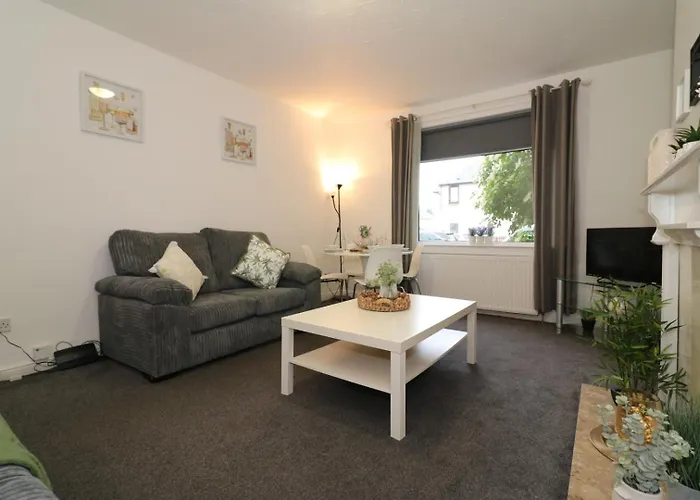 Signature - Glen Lee House