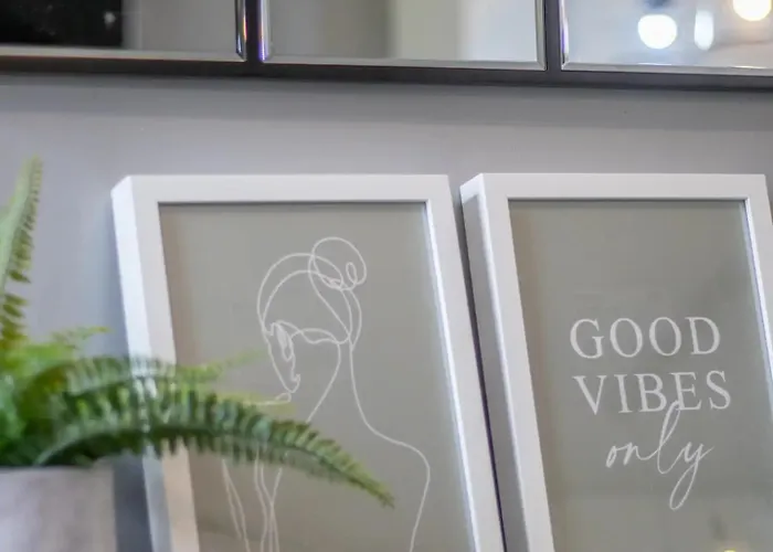 아파트 Private Garden West End With Parking - Pass The Keys 글라스고