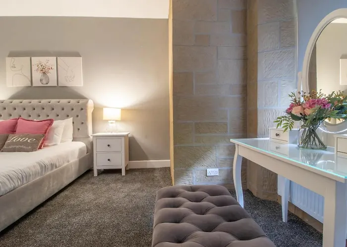 Private Garden West End With Parking - Pass The Keys 아파트 글라스고