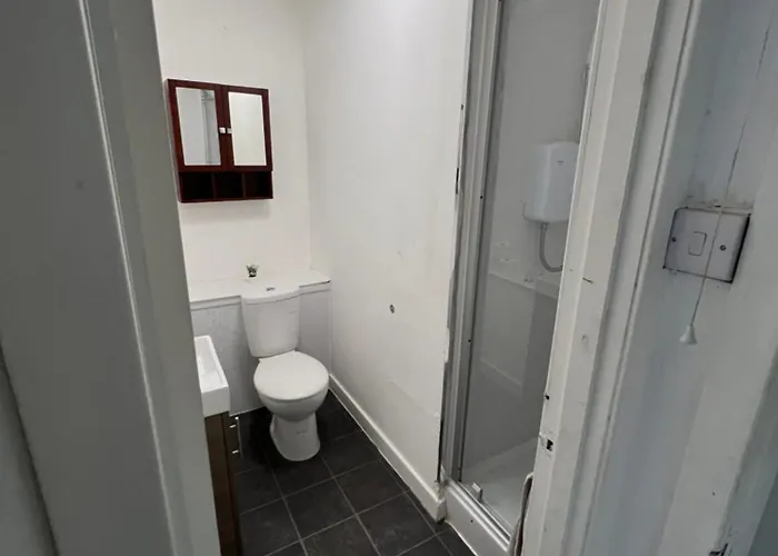 Great Western Road With En