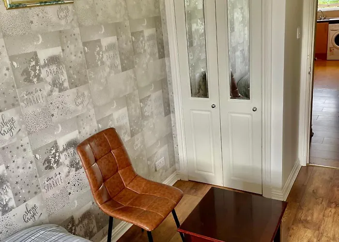 公寓 3 Bed ,2 Bedroom City Centre Apt *