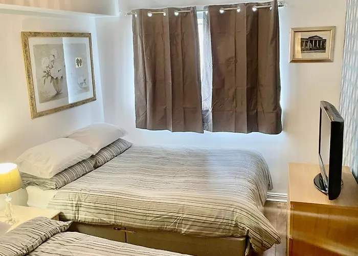 Appartement 3 Bed ,2 Bedroom City Centre Apt