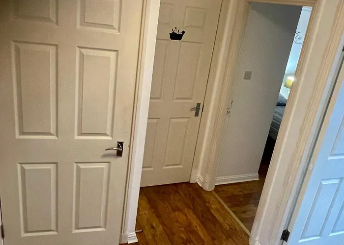 Appartement 3 Bed ,2 Bedroom City Centre Apt *