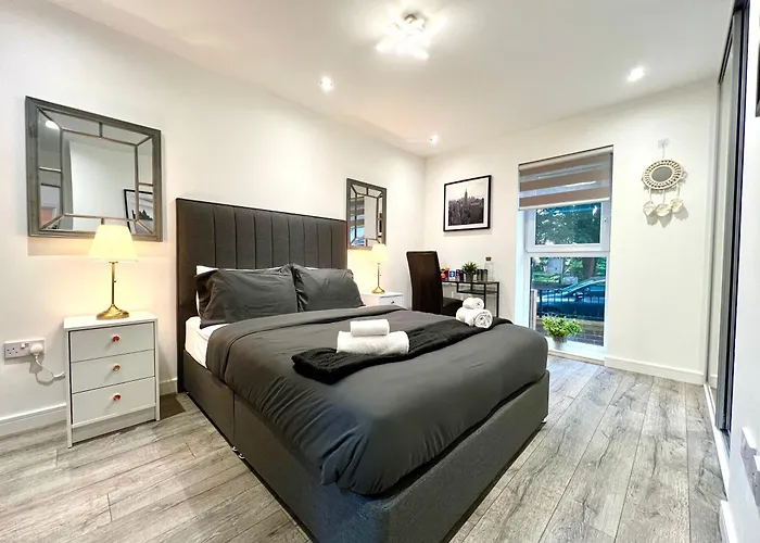 Private Bedroom - Modern Flat - West End Rum i privatbostad *