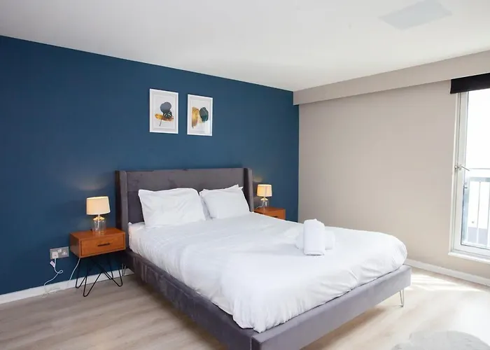 City Centre W Parking & Hyperoptic Wifi Appartement *