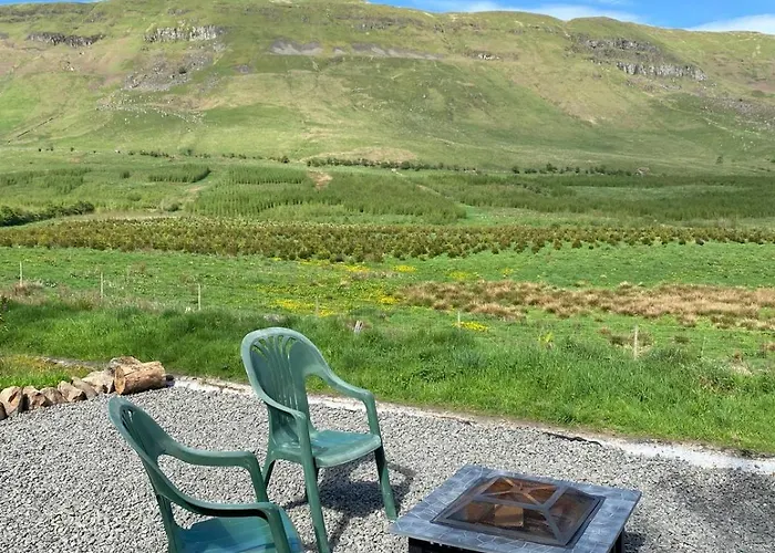 The Fells - Campsie Luxury Pods With Hot Tub