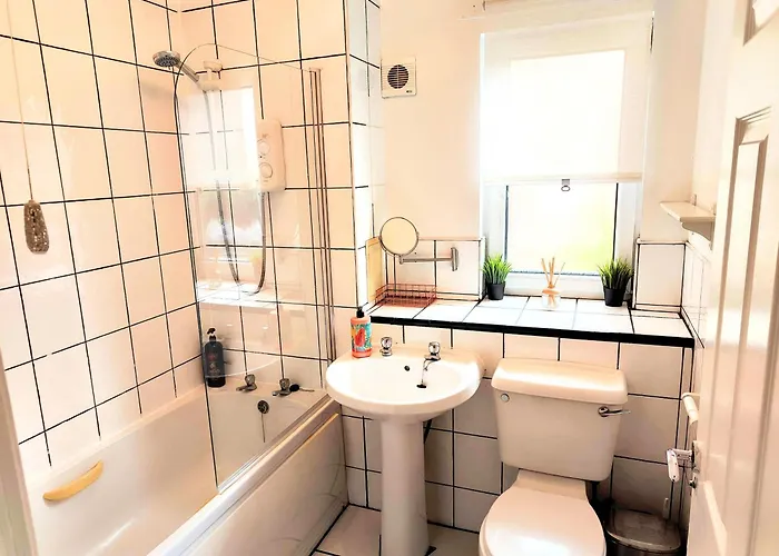 La Casita, Quarry - 2 Bedroom Entire With Free Parking * Glasgow