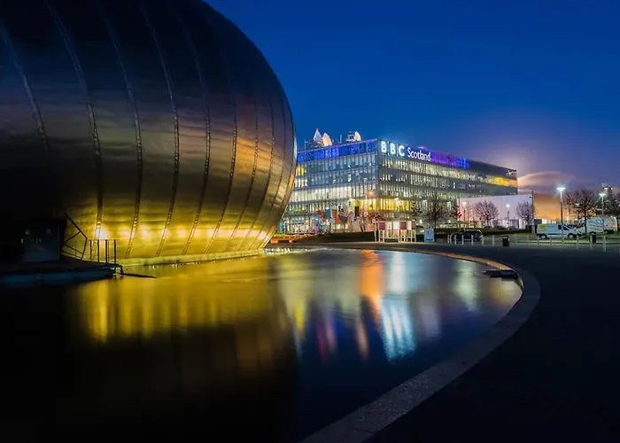 Luxurious Penthouse With Bar At Hydro & Secc Apartament