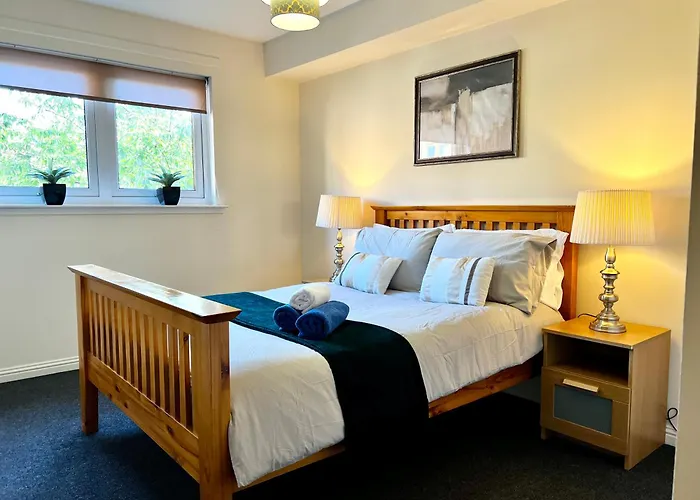 Stylish Modern Flat With Juliet Balcony & Parking Διαμέρισμα Γλασκώβη