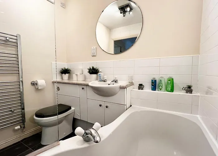 Stylish Modern Flat With Juliet Balcony & Parking Διαμέρισμα Γλασκώβη