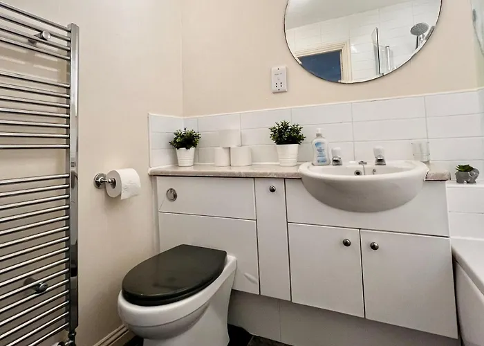 Διαμέρισμα Stylish Modern Flat With Juliet Balcony & Parking *