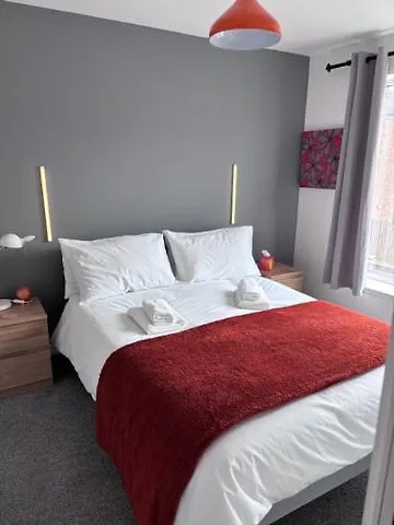 Radiant Homes 2 Bedrooms 2 Bathrooms Free Parking