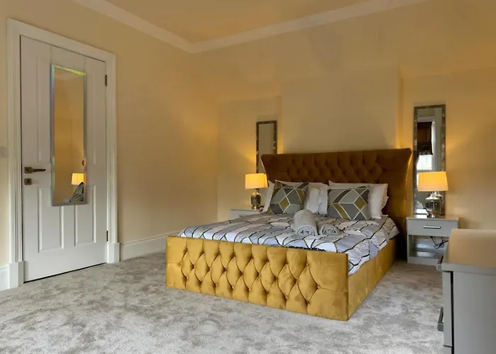 Ferienhaus 3 Bed - Sleeps 7 - Free Parking - Location