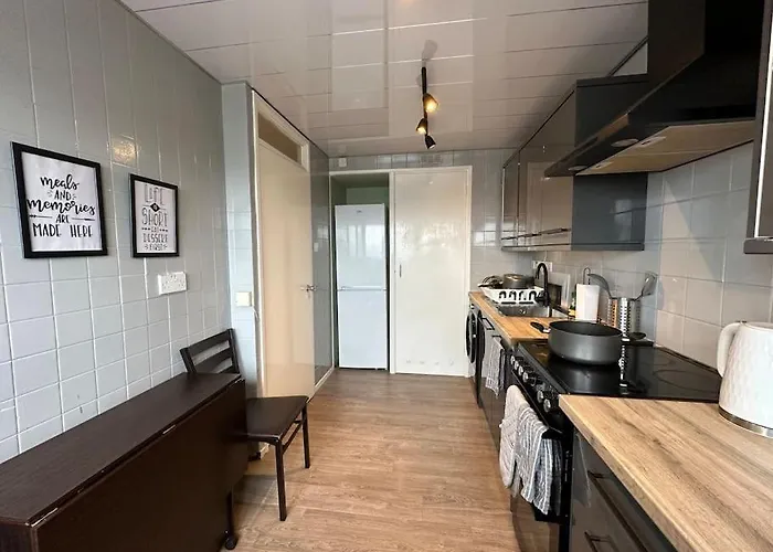 Floor Of The Building, Spectacular Views! * Γλασκώβη