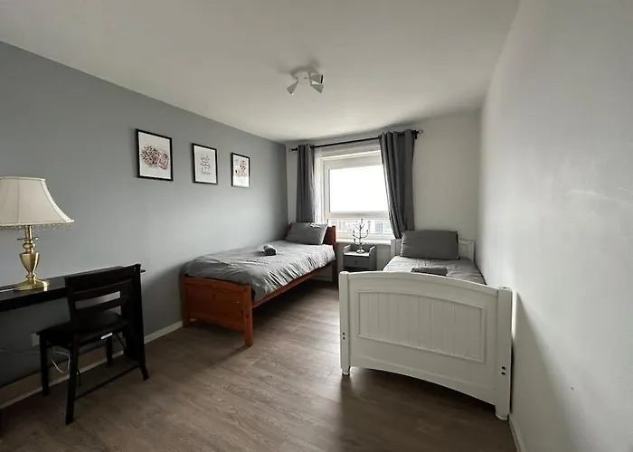 Floor Of The Building, Spectacular Views! Γλασκώβη