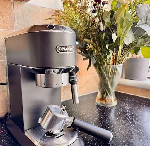 Appartamento Two Bedroom Maisonette In The Heart Of The West End *