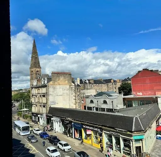 Two Bedroom Maisonette In The Heart Of The West End Glasgow