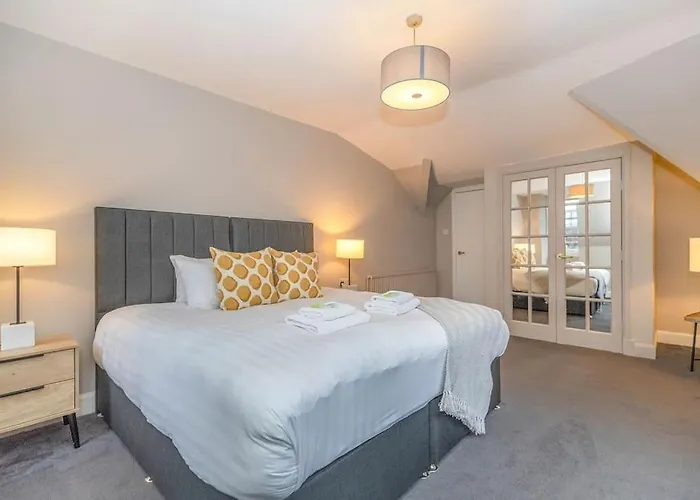 Bright And Duplex In Centre * Glasgow