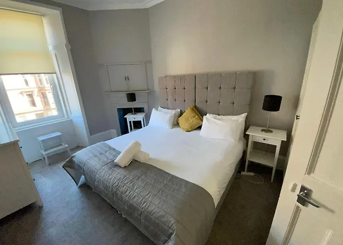 2 Bed West End Glasgow