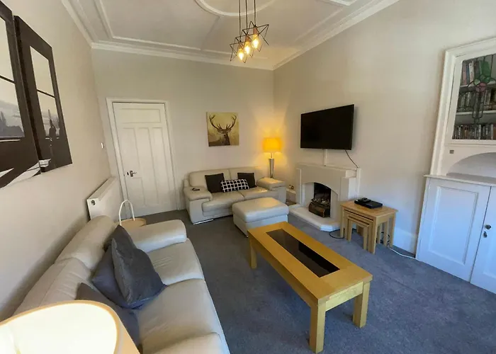 2 Bed West End Glasgow