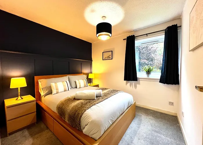 Ground Floor Flat With Free Parking & Wifi * 格拉斯哥