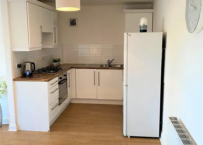 Mathieson - 2 Bedrooms * Глазго