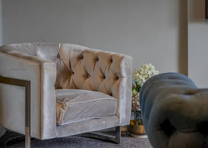 The Blue Nile Hillhead - Pass The Keys Apartament