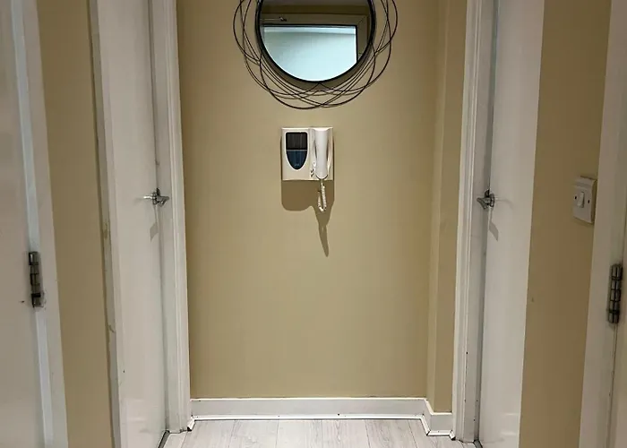 Harbour With River View * グラスゴー