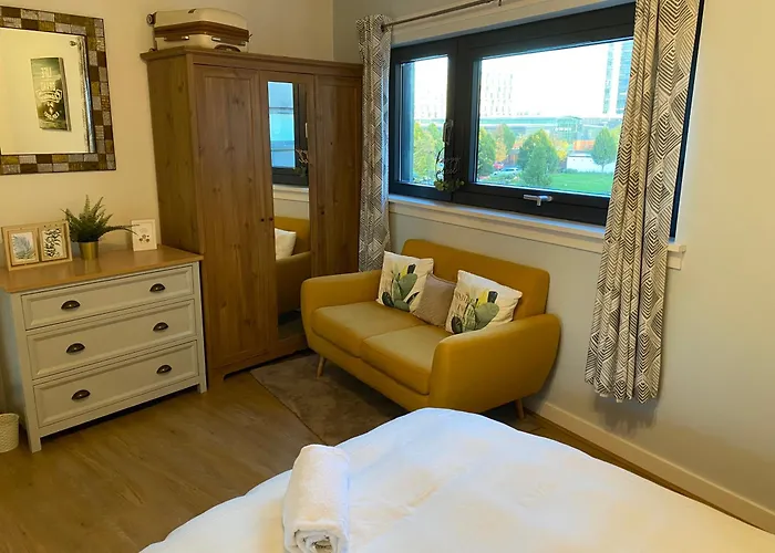 Metropolitan Nest - Easy Walk To Hydro & Secc Center *