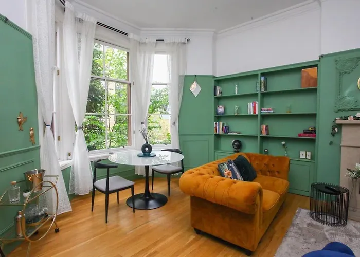 Lovely Spacious 2 Bed Flat Apartamento