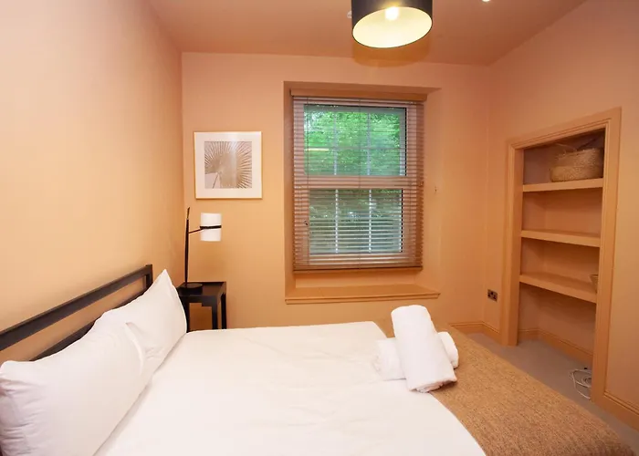 Holiday home Charming Sandstone-basement In West End *