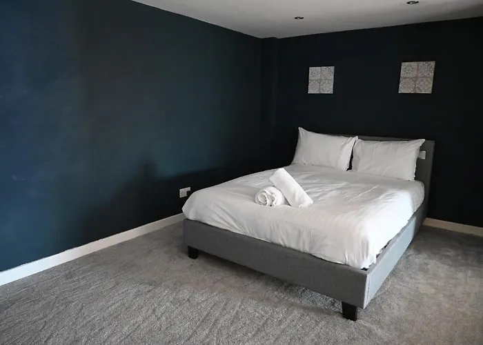 Stunning Centre Duplex *