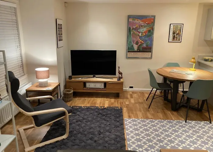 The Art Flat Woodlands * Glasgow