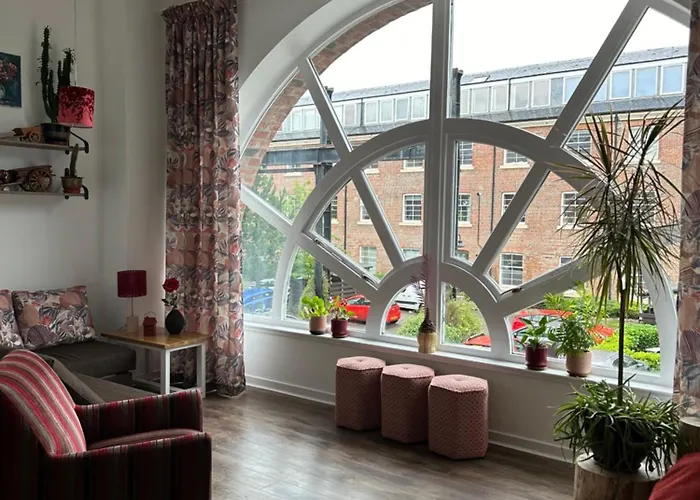 Stunning 2 Bedroom Apartament *