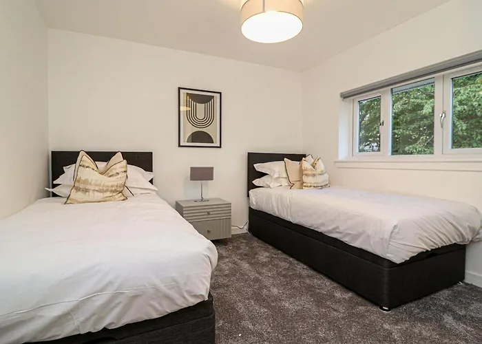 Wyndford Riverside House * Glasgow