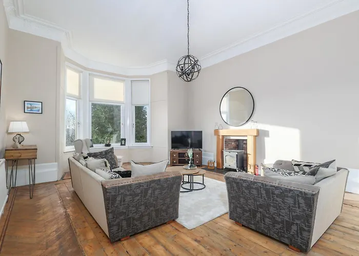 Extravagant 6 Bed Victorian Townhouse With Hot Tub Глазго