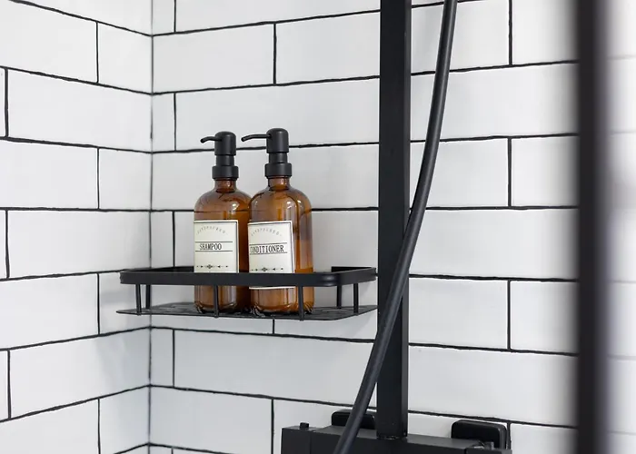 Вилла Extravagant 6 Bed Victorian Townhouse With Hot Tub