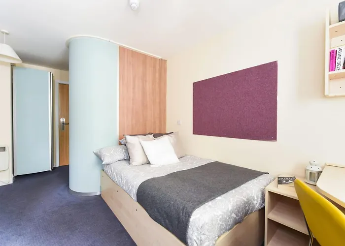 דירה For Student Only Student Roost Gibson Street *