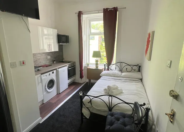 Aparthotel North-west Glasgow