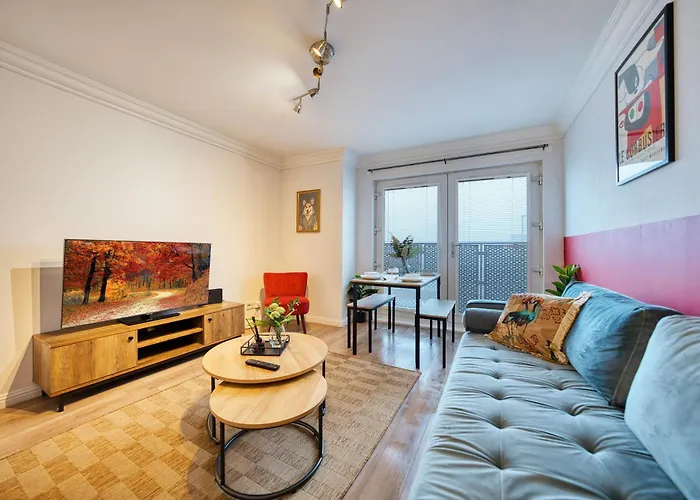 Apartment Modern 2 Bed Flat With Free Parking