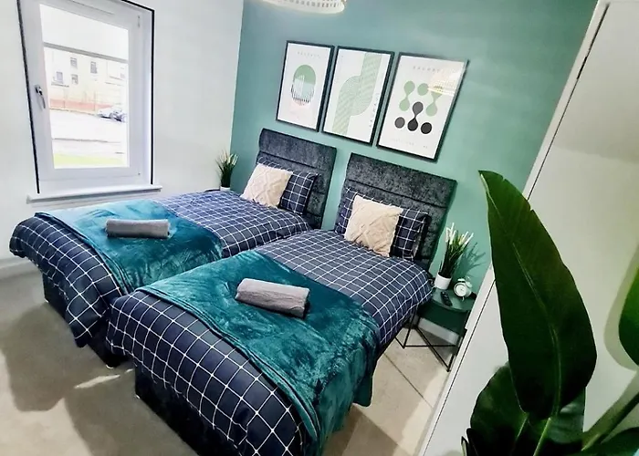 Bright 3br Walking Distance To Town - Free Parking Glasgow